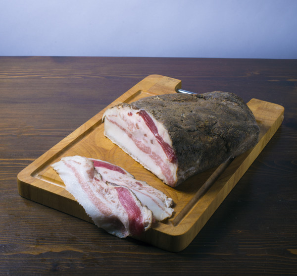 Guanciale di maiale